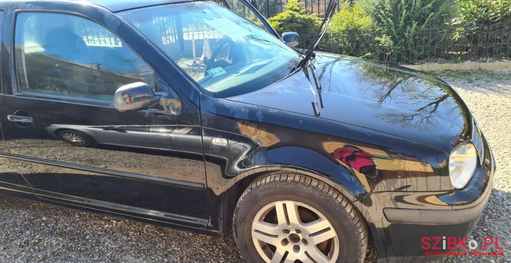 2003' Volkswagen Golf photo #4