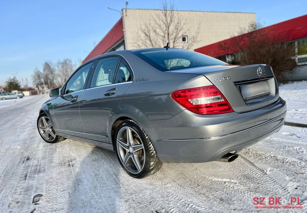 2011' Mercedes-Benz C-Class photo #5