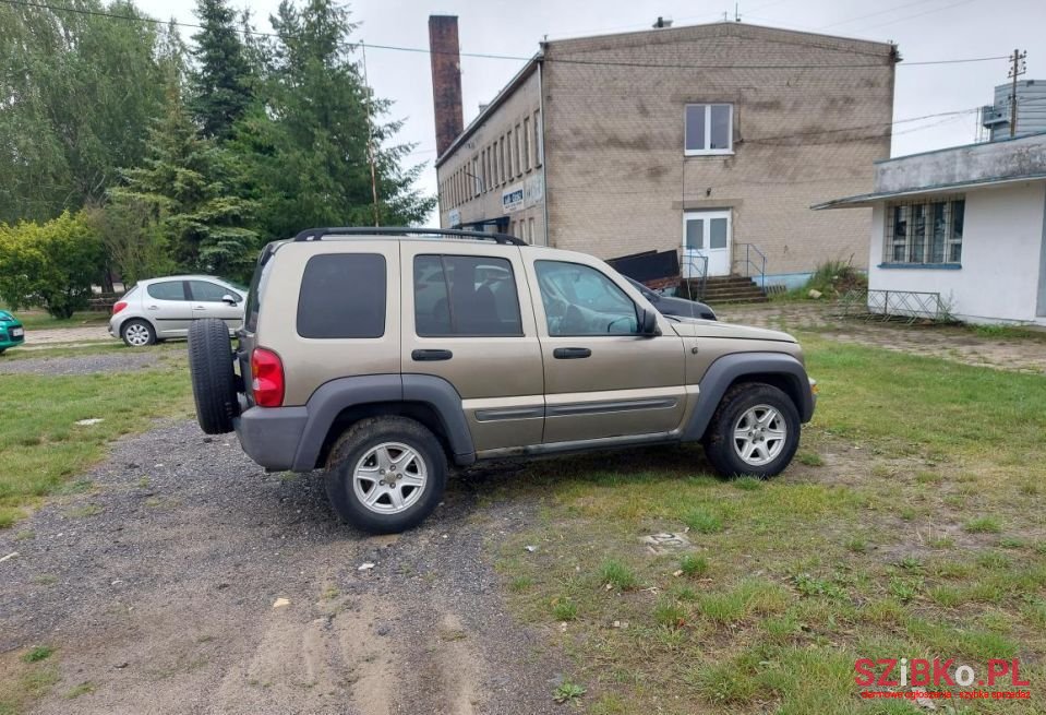 2004' Jeep Liberty photo #1