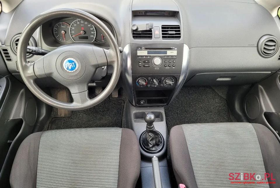 2008' Fiat Sedici photo #6