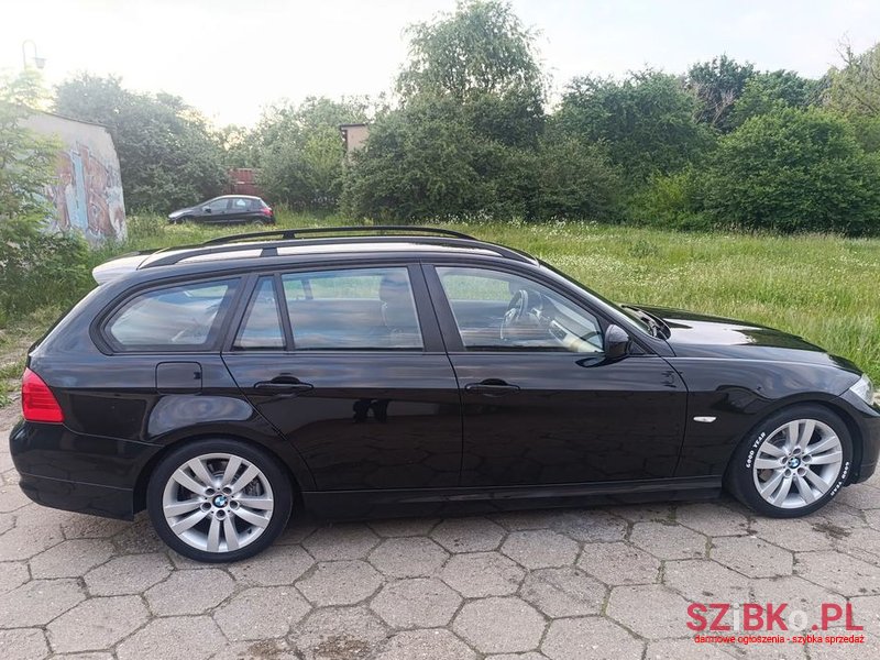 2008' BMW 3 Series 320I photo #2