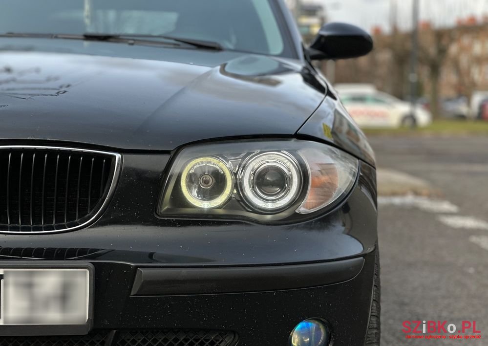 2004' BMW 1 Series 118D photo #4