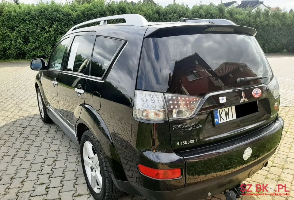 2009' Mitsubishi Outlander photo #4