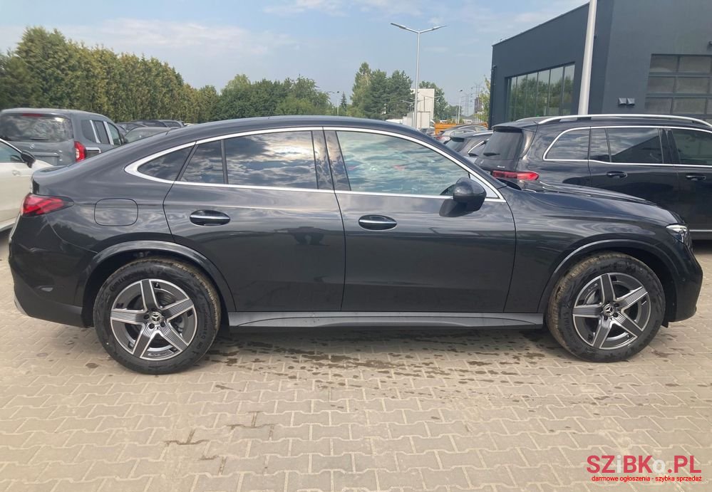 2024' Mercedes-Benz GLC photo #2