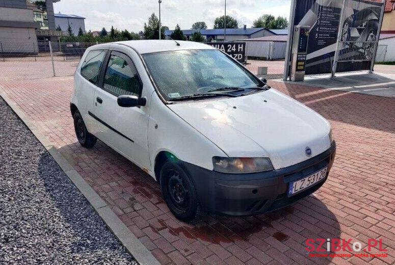 2001' Fiat Punto photo #1