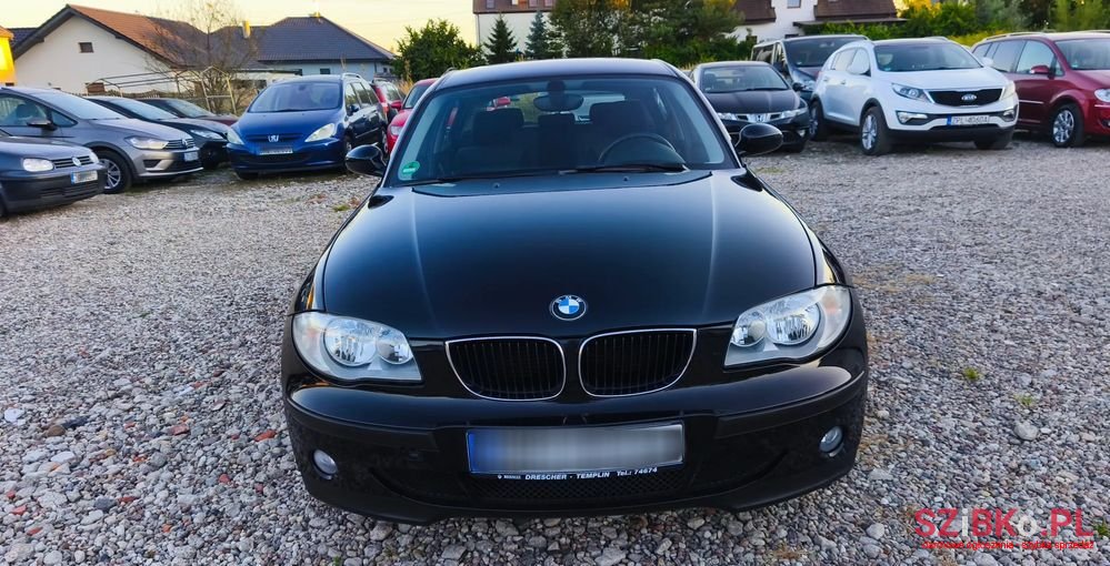 2005' BMW 1 Series 116I photo #2