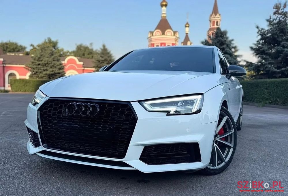 2017' Audi A4 Limousine photo #4