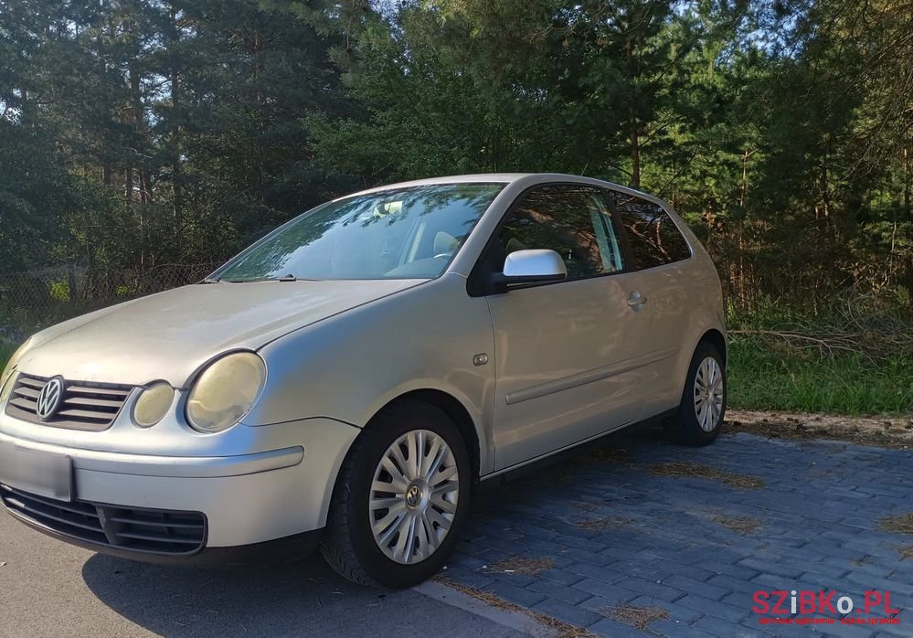 2005' Volkswagen Polo photo #2