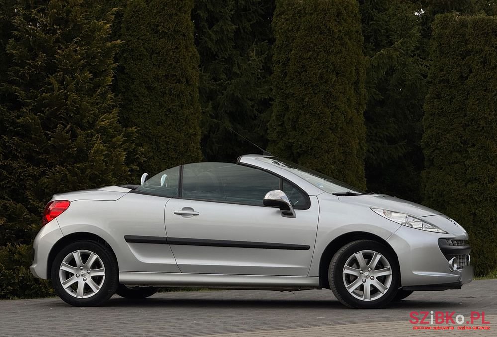 2008' Peugeot 207 120 Vti Premium photo #5