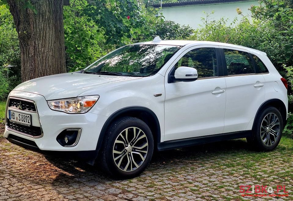 2015' Mitsubishi ASX photo #4