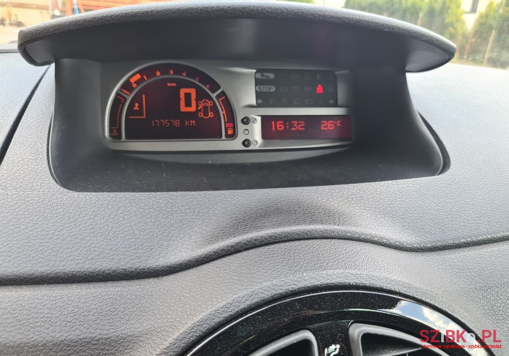 2012' Renault Modus 1.5 Dci Night&Day photo #6