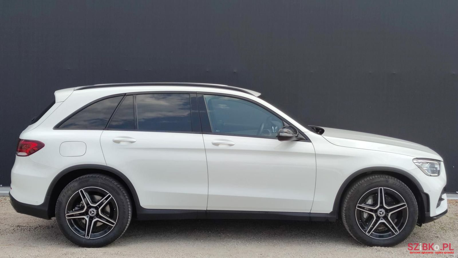 2022' Mercedes-Benz GLC photo #3