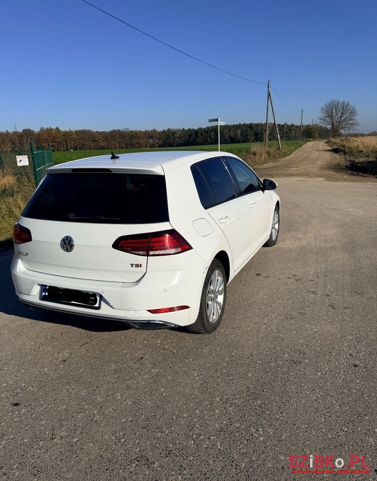2017' Volkswagen Golf photo #5