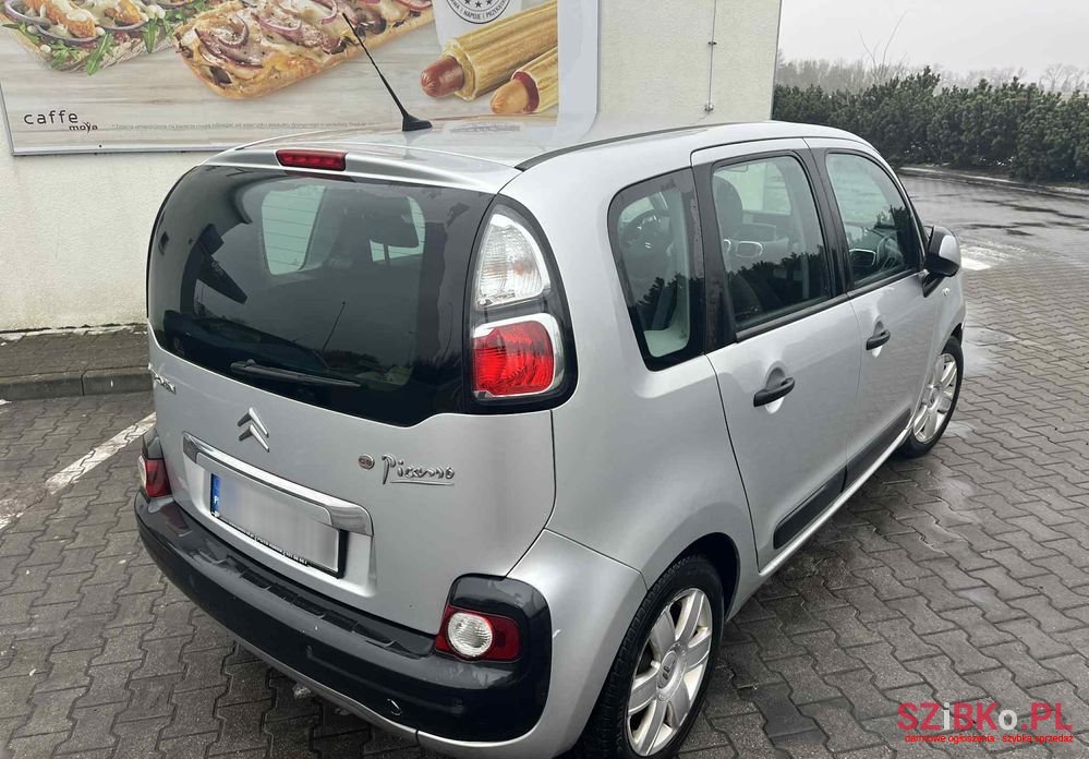 2010' Citroen C3 Picasso photo #4