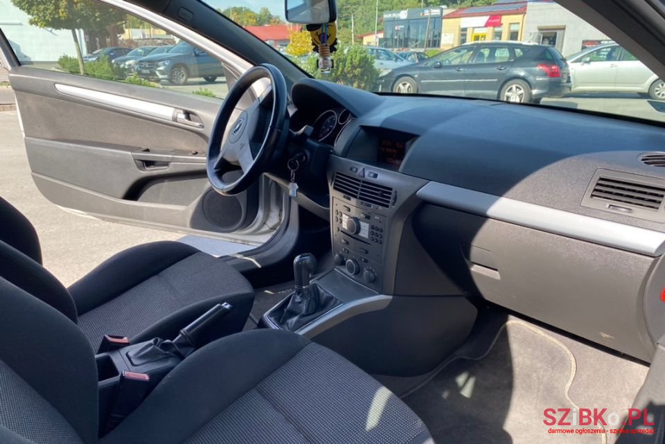 2006' Opel Astra photo #5