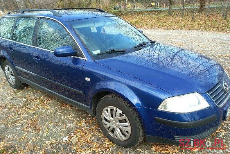 2002' Volkswagen Passat photo #2