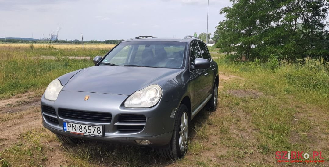 2006' Porsche Cayenne photo #2