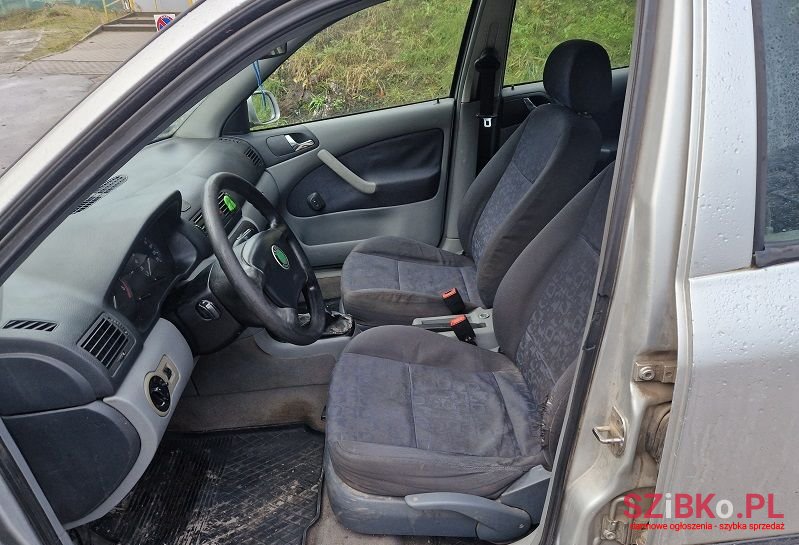 1999' Skoda Octavia photo #5