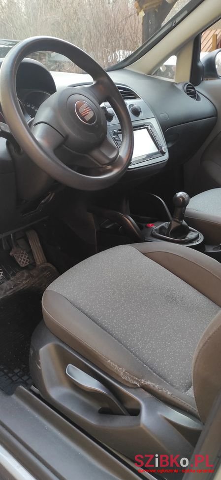 2006' SEAT Toledo photo #5