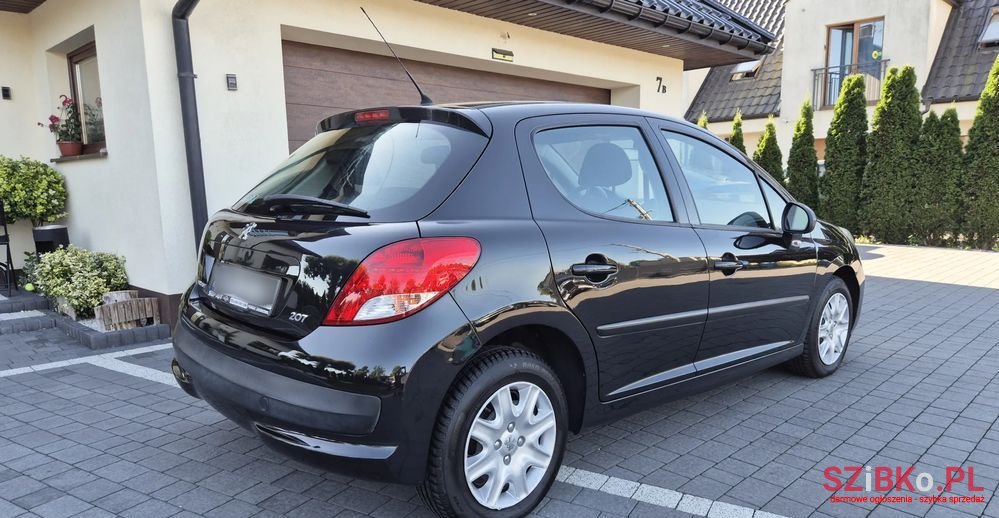 2011' Peugeot 207 1.4 Trendy photo #3