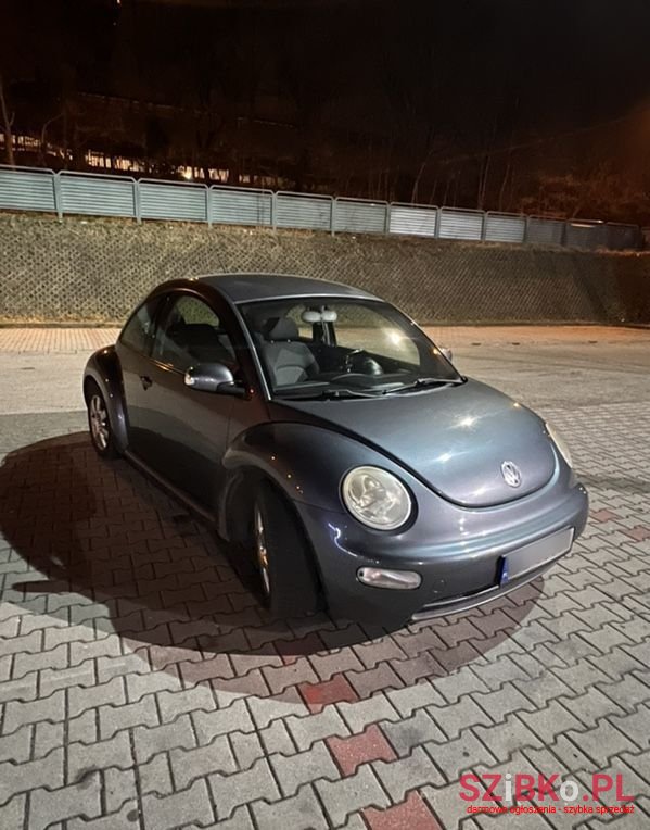 2003' Volkswagen New Beetle 1.4 photo #2