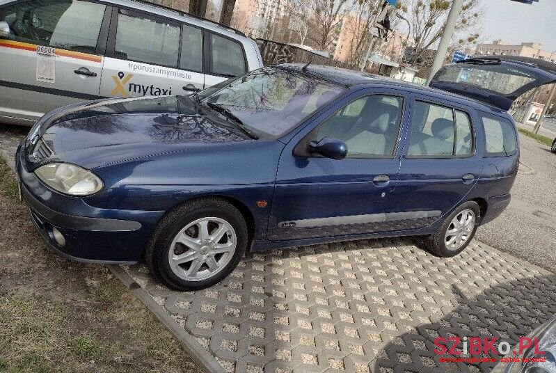 2002' Renault Megane photo #1