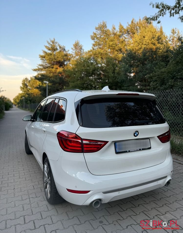 2018' BMW 2 Series 220D Xdrive photo #2