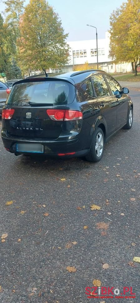 2011' SEAT Altea XL photo #6