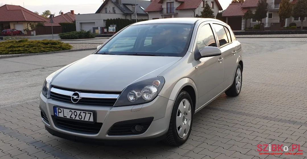 2006' Opel Astra photo #2