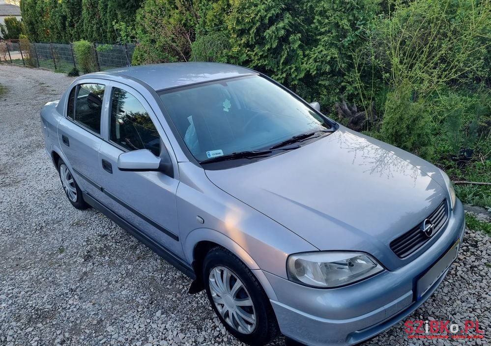2002' Opel Astra Ii 1.2 Start photo #2