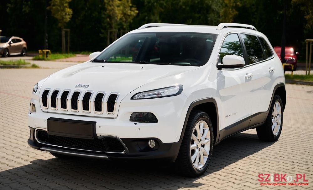 2015' Jeep Cherokee photo #5