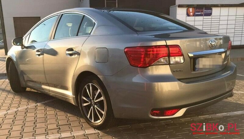 2012' Toyota Avensis photo #3