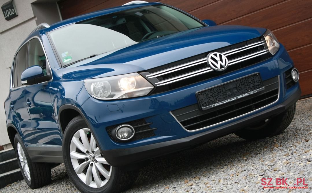 2012' Volkswagen Tiguan photo #3