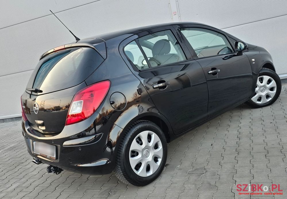 2012' Opel Corsa photo #4