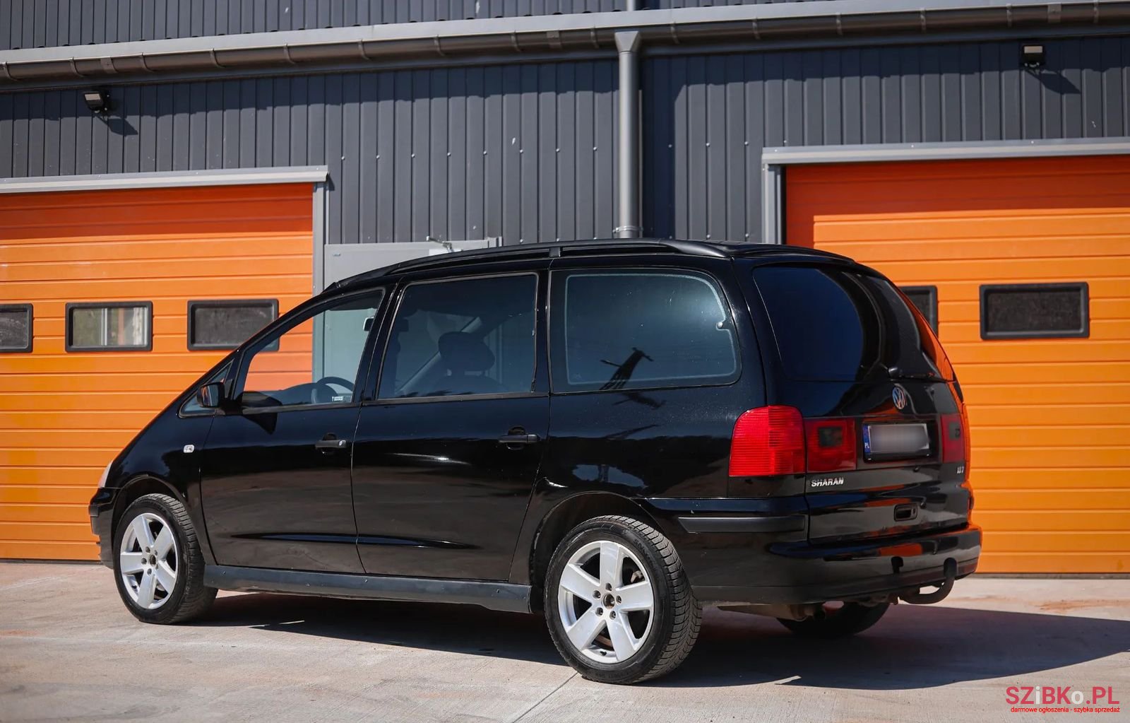 2002' Volkswagen Sharan photo #4