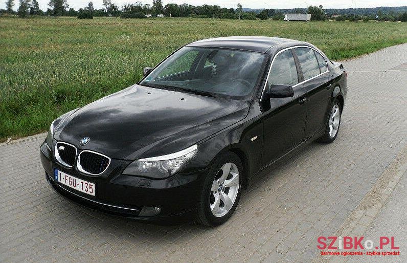 2007' BMW 520 photo #1