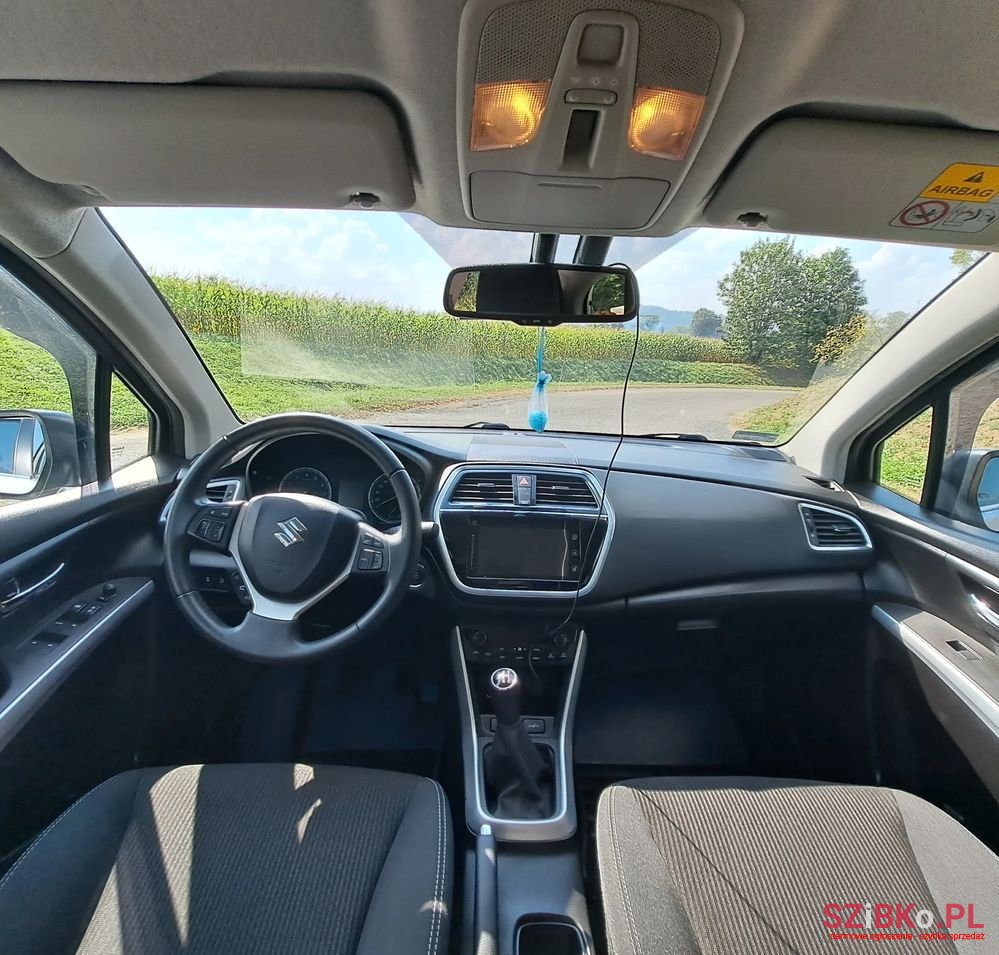 2018' Suzuki SX4 S-Cross photo #6