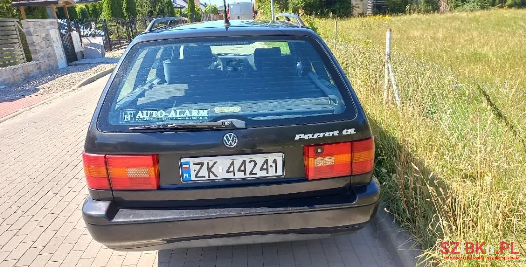 1995' Volkswagen Passat photo #3