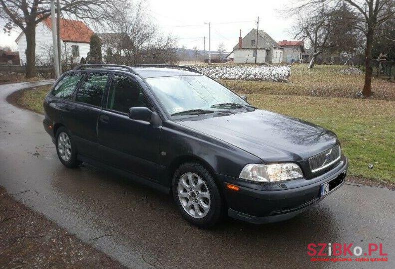 2000' Volvo V40 photo #1