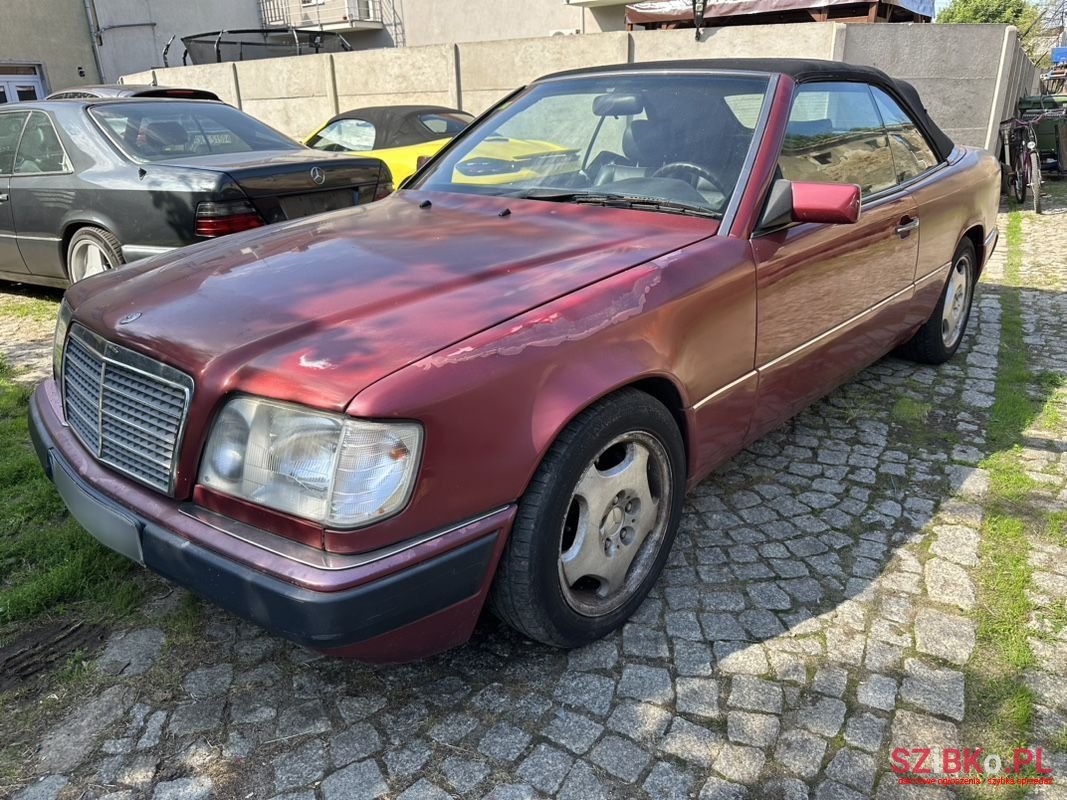 1993' Mercedes-Benz E-Class photo #1