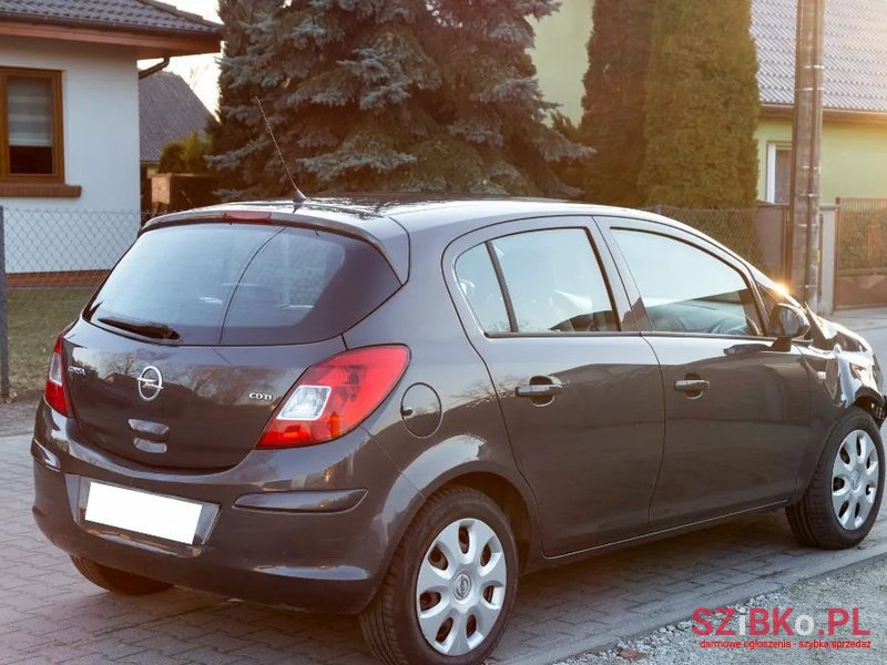 2014' Opel Corsa photo #5