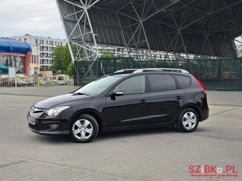 2012' Hyundai i30 Cw photo #4