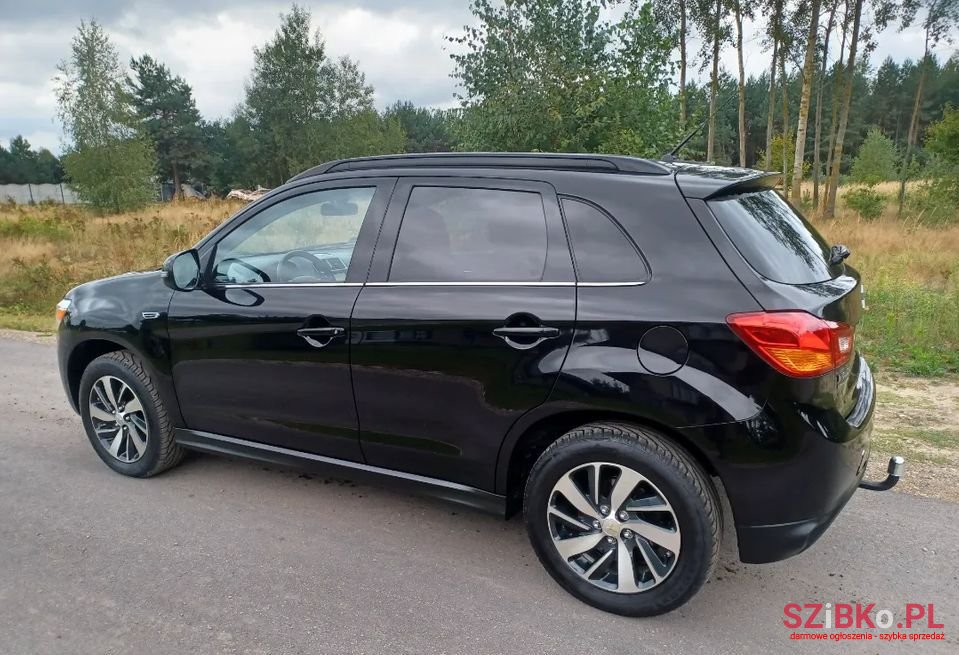 2014' Mitsubishi ASX photo #4