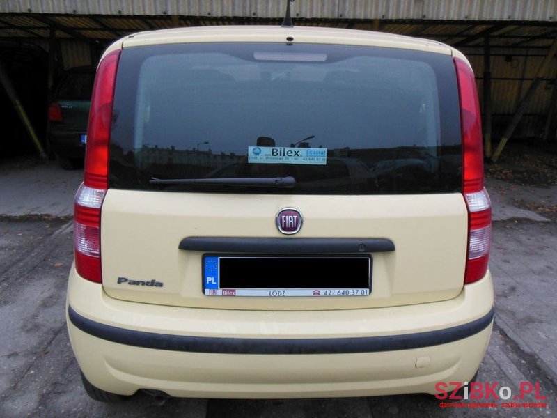 2011' Fiat Panda photo #3
