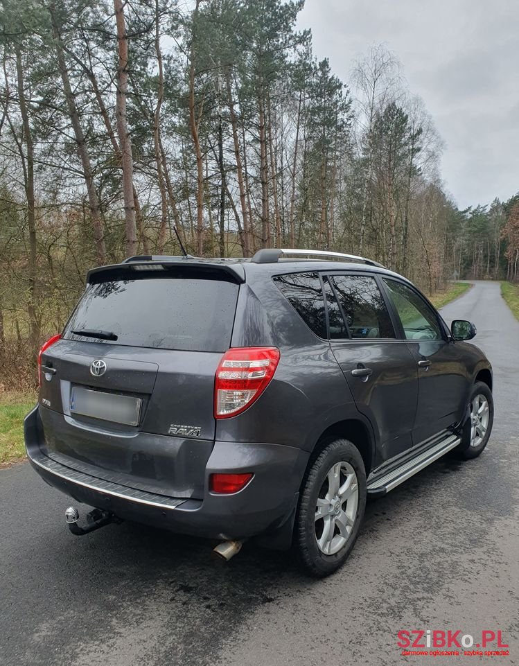 2009' Toyota RAV4 2.2 D-4D 4X4 photo #4