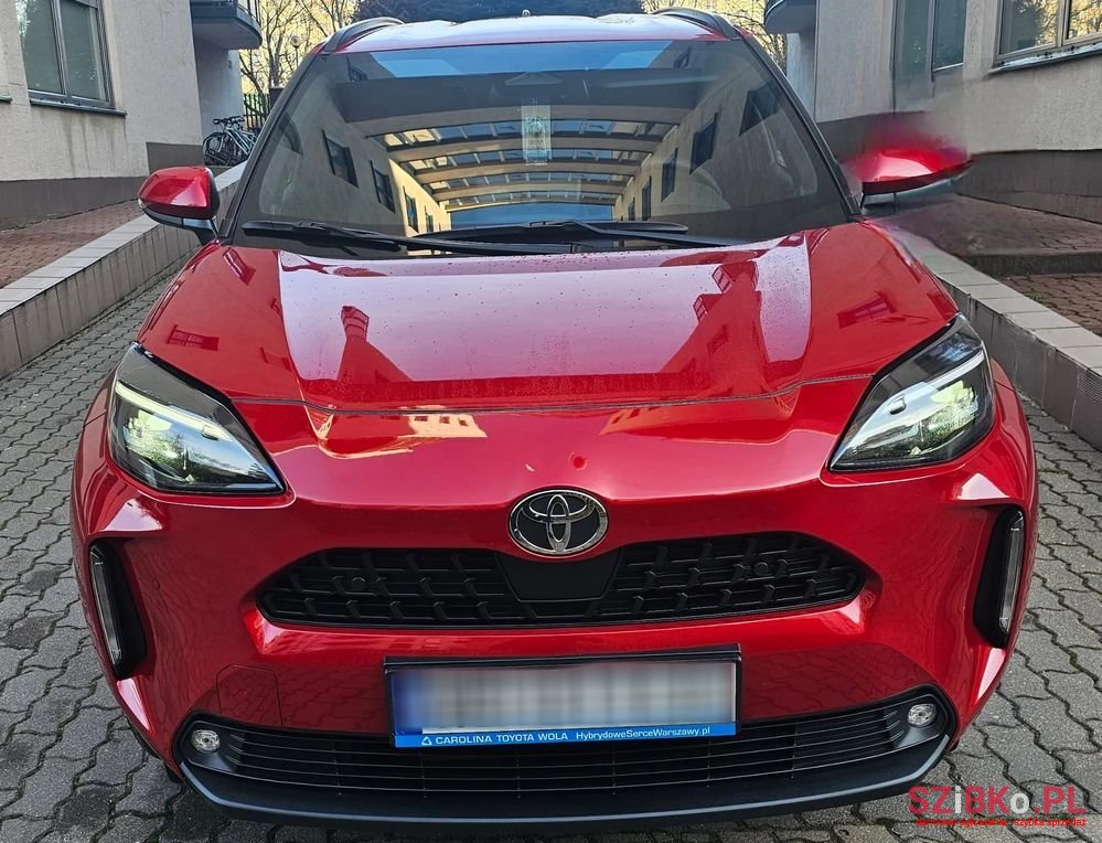 2024' Toyota Yaris Cross Hybrid photo #2