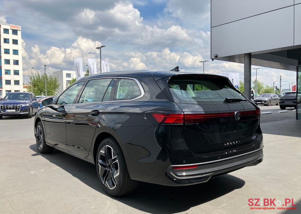 2024' Volkswagen Passat photo #4