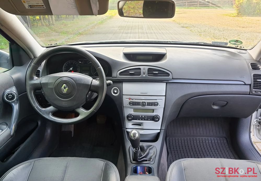 2005' Renault Laguna Ii 2.0 16V Privilege photo #6