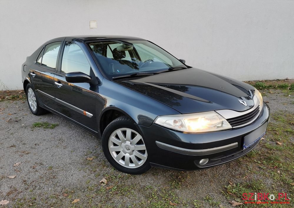 2004' Renault Laguna Ii 1.8 16V Emotion photo #2
