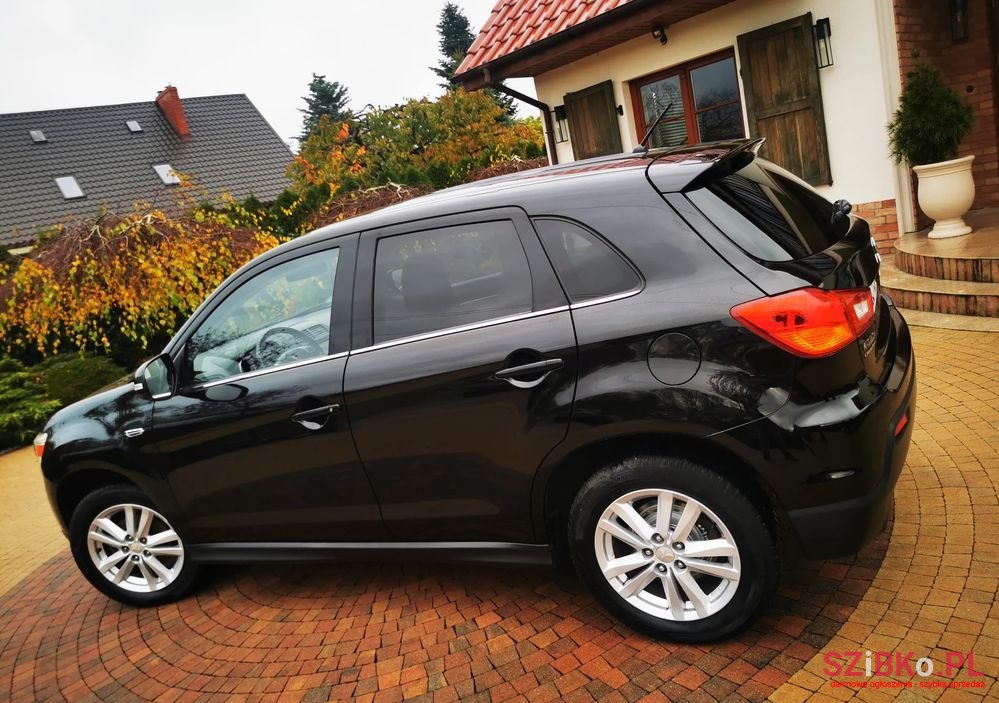 2012' Mitsubishi ASX photo #3